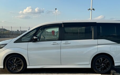 Honda Stepwgn IV, 2021 год, 1 990 000 рублей, 4 фотография