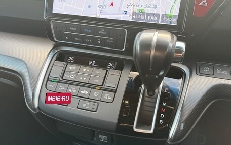 Honda Stepwgn IV, 2021 год, 1 990 000 рублей, 20 фотография