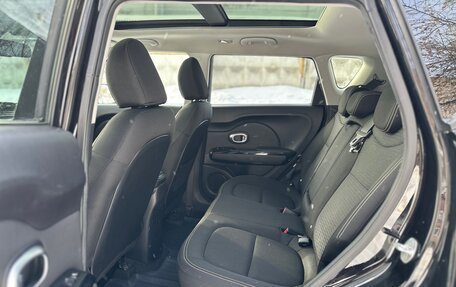 KIA Soul II рестайлинг, 2015 год, 1 170 000 рублей, 26 фотография