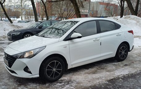 Hyundai Solaris II рестайлинг, 2020 год, 1 500 000 рублей, 2 фотография