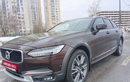 Volvo V90 Cross Country I рестайлинг, 2019 год, 3 750 000 рублей, 2 фотография