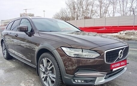 Volvo V90 Cross Country I рестайлинг, 2019 год, 3 750 000 рублей, 8 фотография