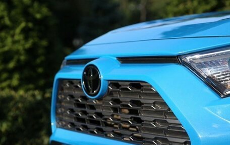 Toyota RAV4, 2021 год, 3 700 000 рублей, 4 фотография