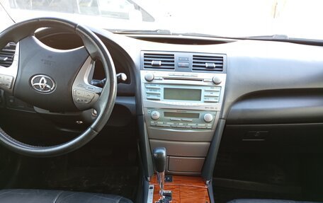 Toyota Camry, 2008 год, 1 120 000 рублей, 11 фотография