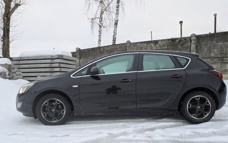 Opel Astra J, 2011 год, 680 000 рублей, 5 фотография