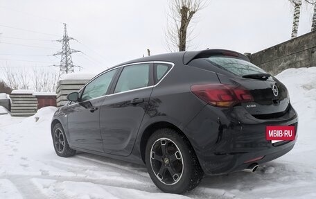 Opel Astra J, 2011 год, 680 000 рублей, 2 фотография