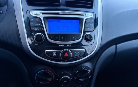 Hyundai Solaris II рестайлинг, 2012 год, 720 000 рублей, 11 фотография