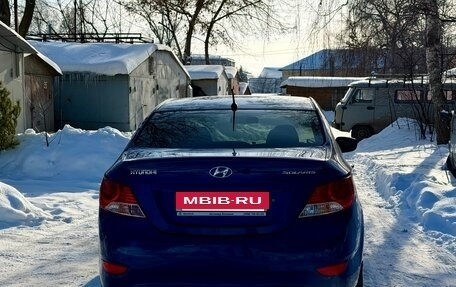 Hyundai Solaris II рестайлинг, 2012 год, 720 000 рублей, 3 фотография