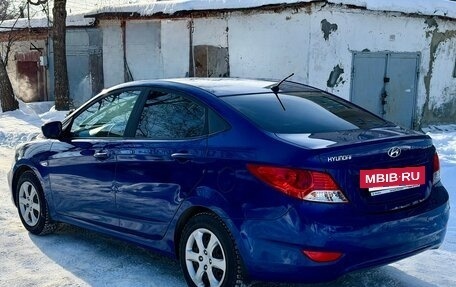 Hyundai Solaris II рестайлинг, 2012 год, 720 000 рублей, 2 фотография