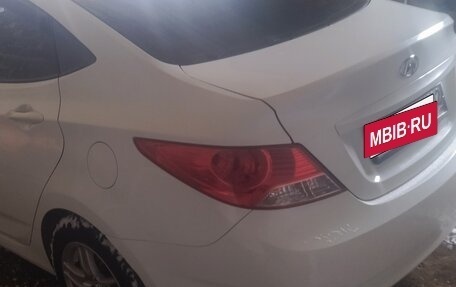 Hyundai Solaris II рестайлинг, 2014 год, 1 100 000 рублей, 5 фотография