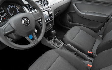 Skoda Rapid I, 2018 год, 1 195 000 рублей, 14 фотография