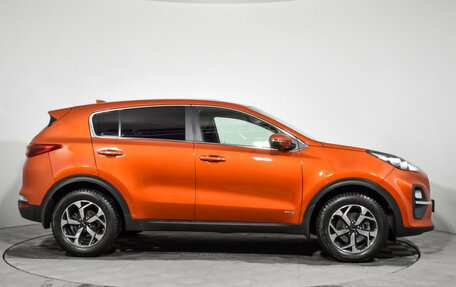 KIA Sportage IV рестайлинг, 2020 год, 2 275 000 рублей, 4 фотография