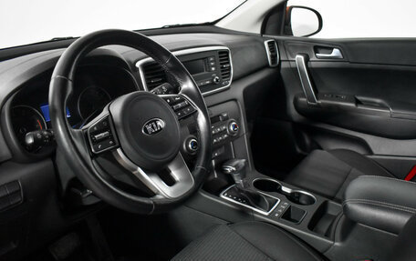 KIA Sportage IV рестайлинг, 2020 год, 2 275 000 рублей, 9 фотография