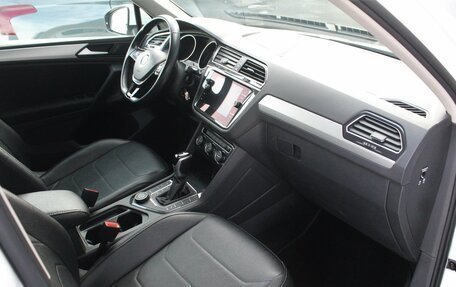 Volkswagen Tiguan II, 2019 год, 2 595 000 рублей, 5 фотография