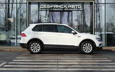 Volkswagen Tiguan II, 2019 год, 2 595 000 рублей, 4 фотография