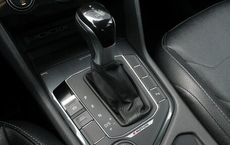 Volkswagen Tiguan II, 2019 год, 2 595 000 рублей, 17 фотография