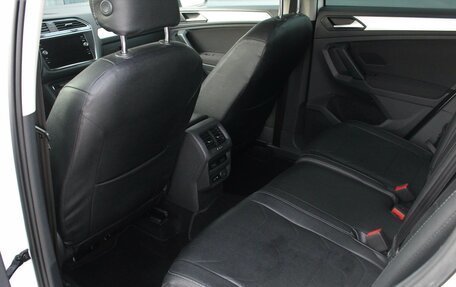 Volkswagen Tiguan II, 2019 год, 2 595 000 рублей, 21 фотография