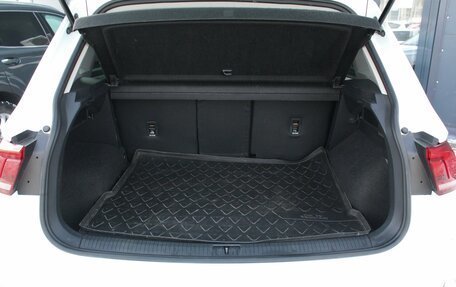 Volkswagen Tiguan II, 2019 год, 2 595 000 рублей, 23 фотография