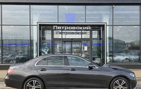 Mercedes-Benz E-Класс, 2022 год, 5 150 000 рублей, 7 фотография