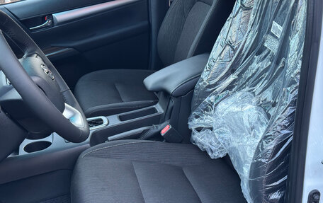 Toyota Hilux VIII, 2024 год, 7 200 000 рублей, 3 фотография