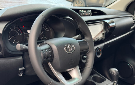 Toyota Hilux VIII, 2024 год, 7 200 000 рублей, 13 фотография