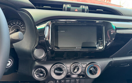 Toyota Hilux VIII, 2024 год, 7 200 000 рублей, 15 фотография