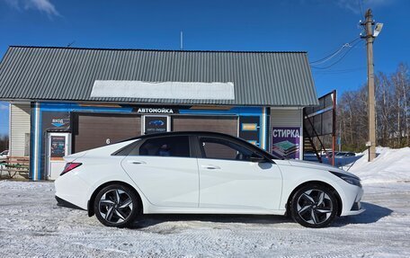 Hyundai Elantra, 2021 год, 2 200 000 рублей, 3 фотография