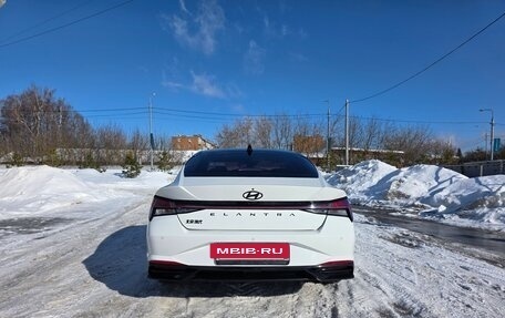 Hyundai Elantra, 2021 год, 2 200 000 рублей, 5 фотография