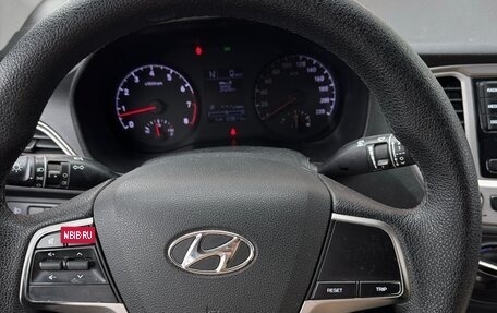 Hyundai Solaris II рестайлинг, 2019 год, 1 090 000 рублей, 3 фотография