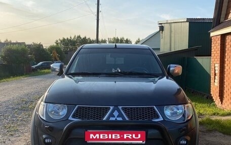 Mitsubishi L200 IV рестайлинг, 2013 год, 1 700 000 рублей, 2 фотография