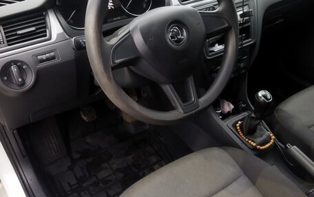 Skoda Rapid I, 2017 год, 1 300 000 рублей, 10 фотография