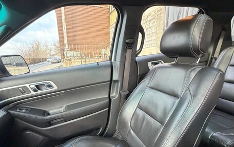 Ford Explorer VI, 2013 год, 1 980 000 рублей, 16 фотография