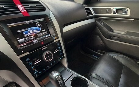 Ford Explorer VI, 2013 год, 1 980 000 рублей, 15 фотография