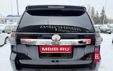 Toyota Land Cruiser Prado 150 рестайлинг 2, 2017 год, 4 200 000 рублей, 6 фотография