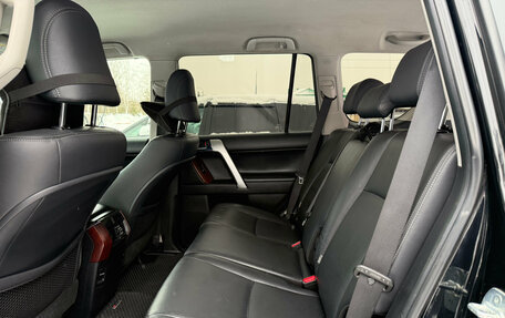 Toyota Land Cruiser Prado 150 рестайлинг 2, 2017 год, 4 200 000 рублей, 27 фотография