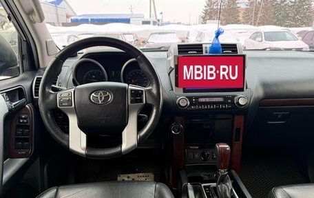 Toyota Land Cruiser Prado 150 рестайлинг 2, 2017 год, 4 200 000 рублей, 28 фотография