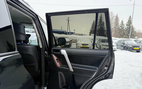 Toyota Land Cruiser Prado 150 рестайлинг 2, 2017 год, 4 200 000 рублей, 30 фотография