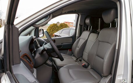 Hyundai Grand Starex Grand Starex I рестайлинг 2, 2010 год, 1 595 000 рублей, 11 фотография