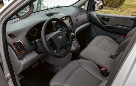 Hyundai Grand Starex Grand Starex I рестайлинг 2, 2010 год, 1 595 000 рублей, 13 фотография