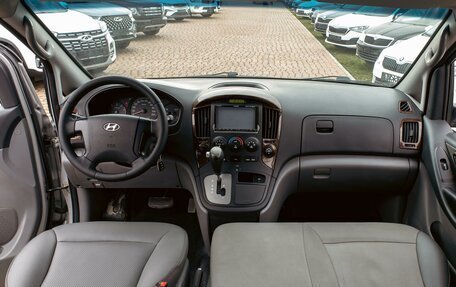 Hyundai Grand Starex Grand Starex I рестайлинг 2, 2010 год, 1 595 000 рублей, 15 фотография