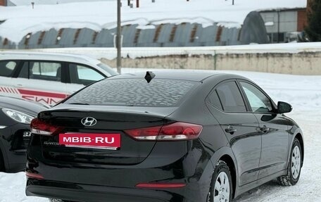 Hyundai Elantra VI рестайлинг, 2018 год, 1 570 000 рублей, 7 фотография