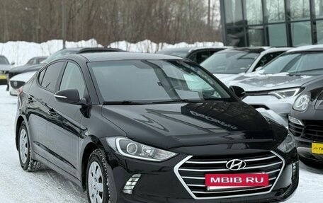 Hyundai Elantra VI рестайлинг, 2018 год, 1 570 000 рублей, 2 фотография