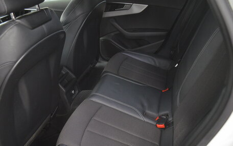 Audi A4, 2019 год, 2 950 000 рублей, 11 фотография