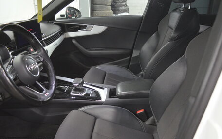 Audi A4, 2019 год, 2 950 000 рублей, 10 фотография