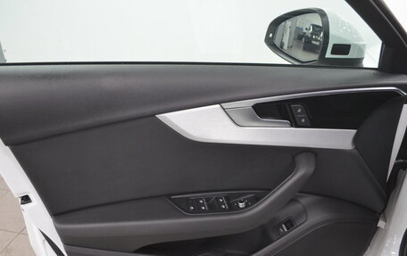 Audi A4, 2019 год, 2 950 000 рублей, 17 фотография