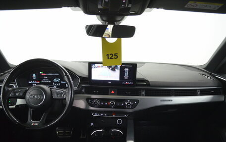 Audi A4, 2019 год, 2 950 000 рублей, 21 фотография