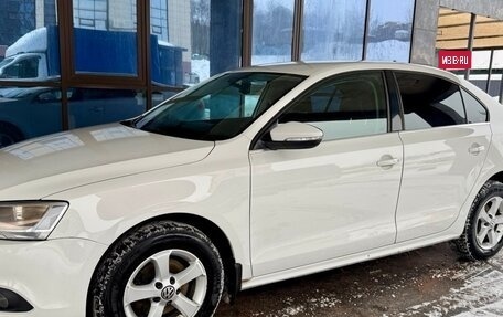Volkswagen Jetta VI, 2011 год, 850 000 рублей, 3 фотография