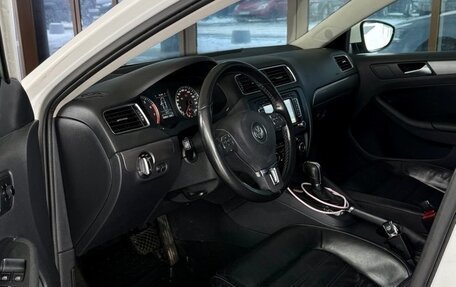 Volkswagen Jetta VI, 2011 год, 850 000 рублей, 6 фотография