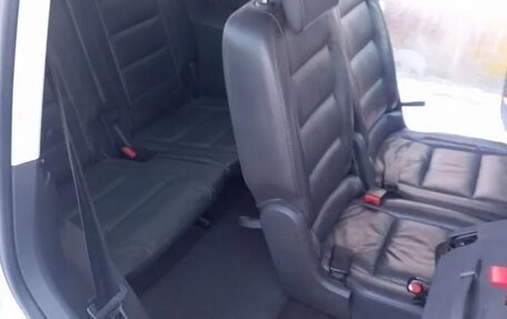 Volkswagen Touran III, 2003 год, 680 000 рублей, 14 фотография