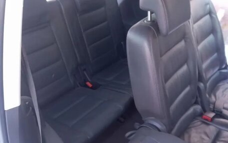 Volkswagen Touran III, 2003 год, 680 000 рублей, 10 фотография